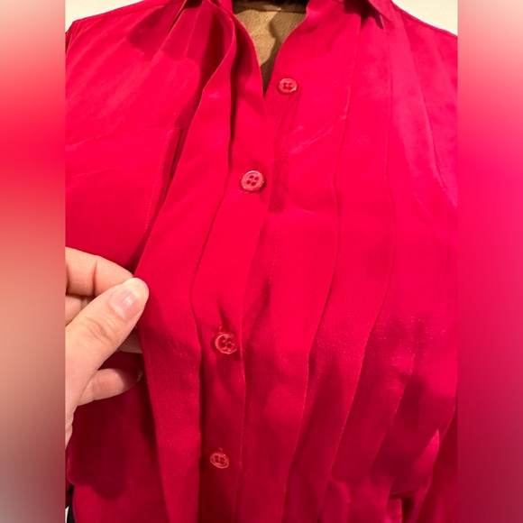 Jones New York Red Light Blouse Hidden Buttons. 1 Pocket & Pleated Side.Sz 8 - Picture 4 of 14